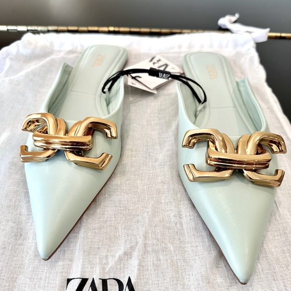 NWT Rare Zara Flat mules/shoes with pointed toe and chunky buckle detail - Picture 7 of 17